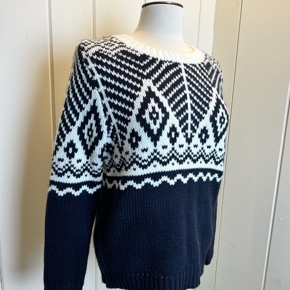 Cliche Couture Nordic Sweater - Picture 2 of 9